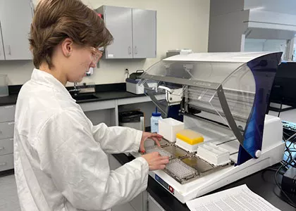 biotechnology student in lab