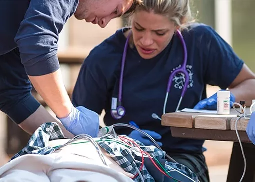 EMS students with sim patient