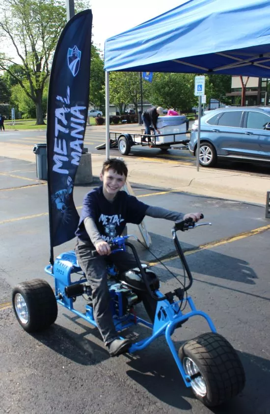 Fort Atkinson held its first annual Metal Mania on Saturday, May 20.    The metal fabrication and welding art sculpture building competition featured teams of local fabricators and artists ages 15 and up.  
